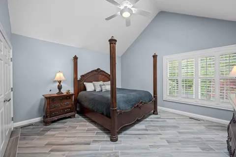 $1,175,000 | 25568 North Countryside Drive, Lake Barrington, IL 60010