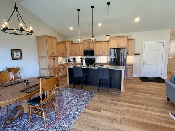 $399,900 | 238 Glei Court, Hillsdale, MI 49242