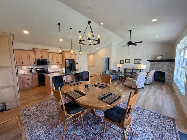 $399,900 | 238 Glei Court, Hillsdale, MI 49242