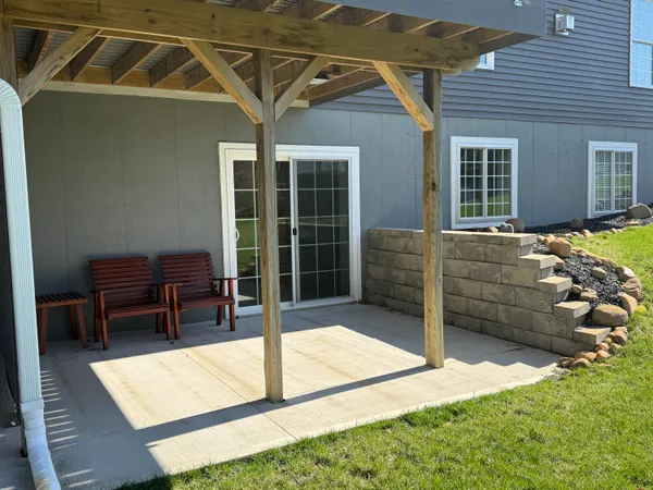 $399,900 | 238 Glei Court, Hillsdale, MI 49242