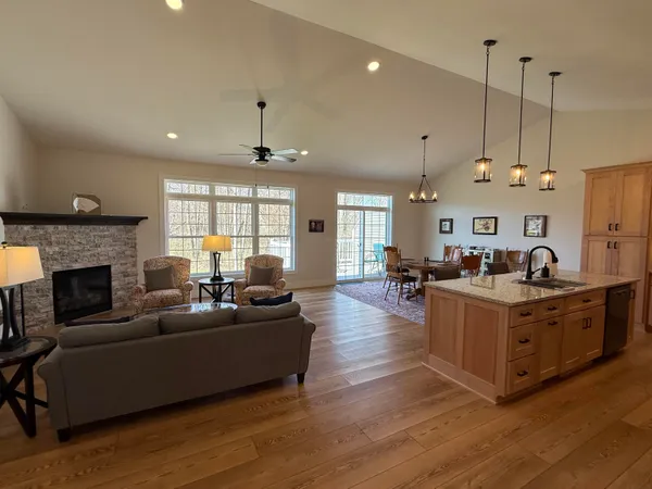 $399,900 | 238 Glei Court, Hillsdale, MI 49242