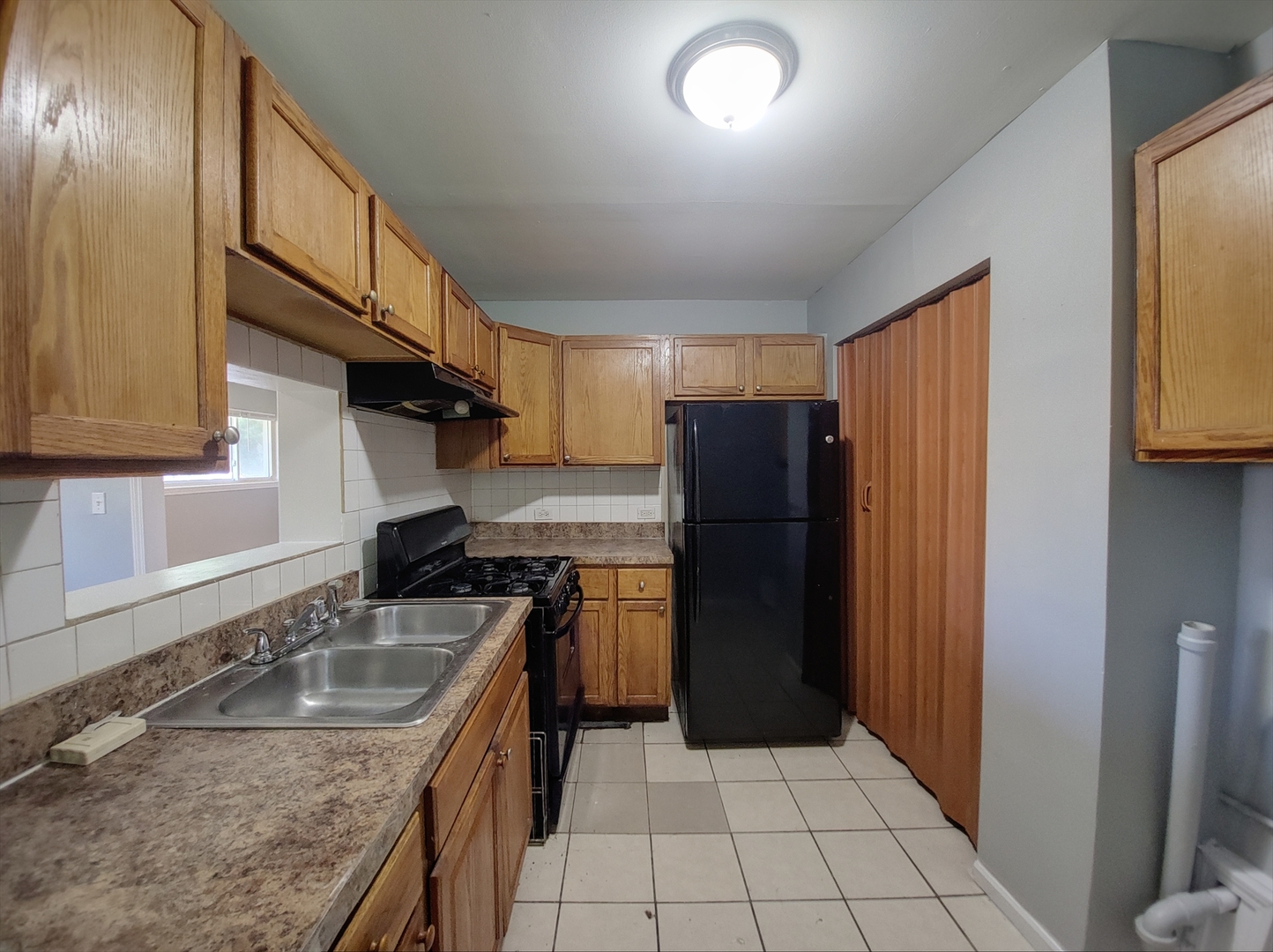 14720 Shepard Drive Dolton, IL 60419 - Photo 7 of 24