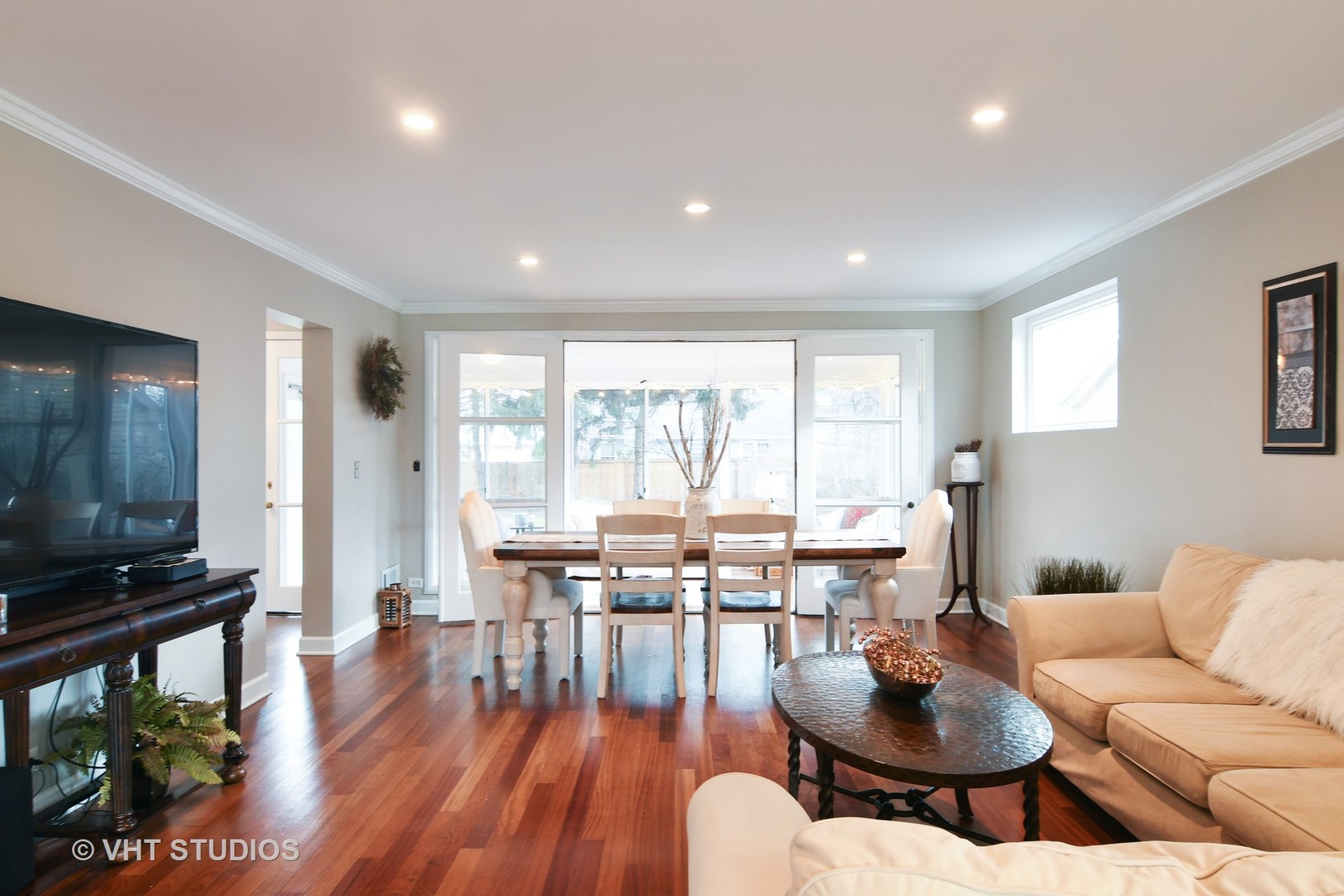 908 Pontiac Road Wilmette, IL 60091 - Photo 4 of 23