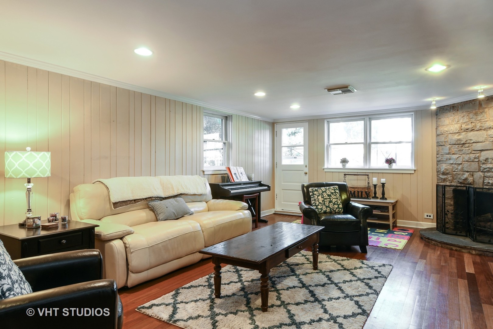 908 Pontiac Road Wilmette, IL 60091 - Photo 8 of 23
