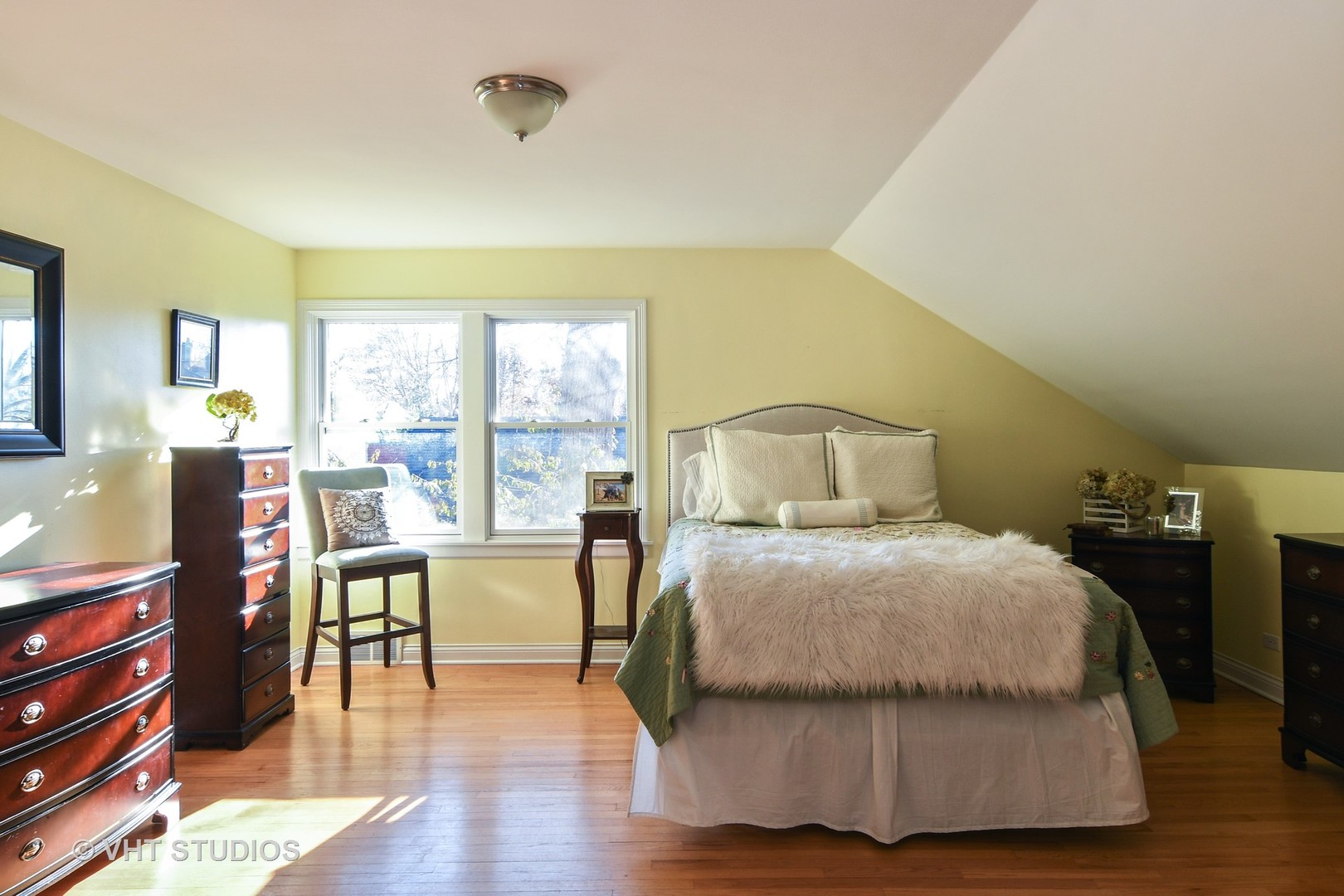 908 Pontiac Road Wilmette, IL 60091 - Photo 9 of 23