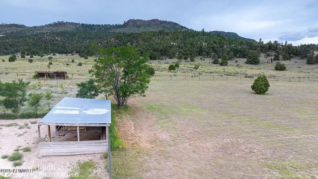 $1,350,000 | 41451 Highway 180, Nutrioso, AZ 85932