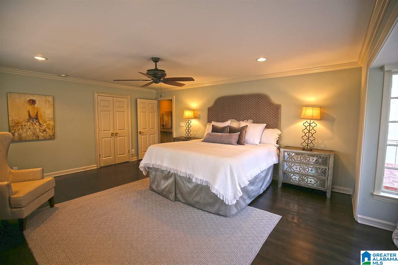 3137 North Woodridge Road Birmingham, AL 35223 - Photo 15 of 34