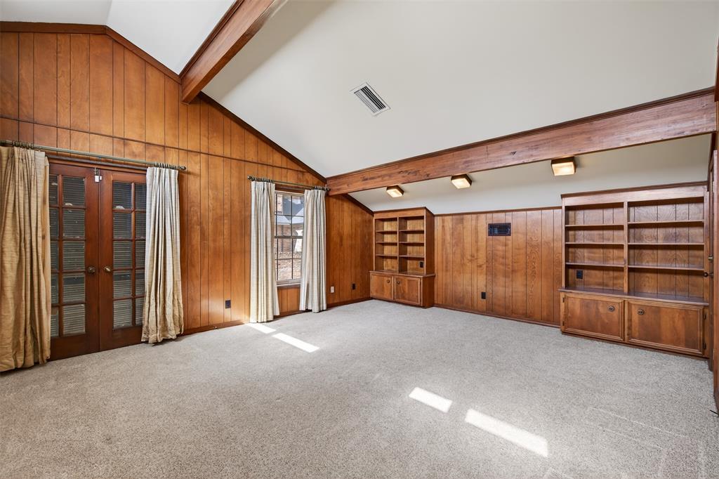 300 Pierremont Road, Unit 25 Shreveport, LA 71106 - Photo 24 of 34 a view of a livingroom with a staircase