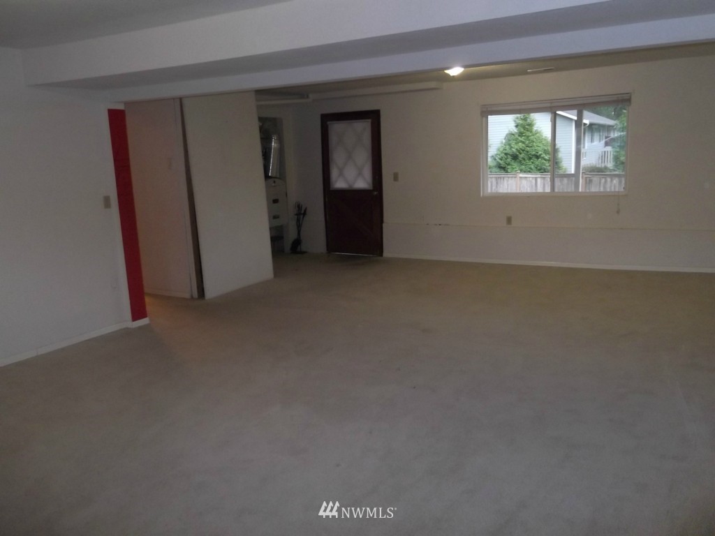 19417 2nd Avenue Southeast Bothell, WA 98012 - Photo 12 of 14 Gallery Image 12