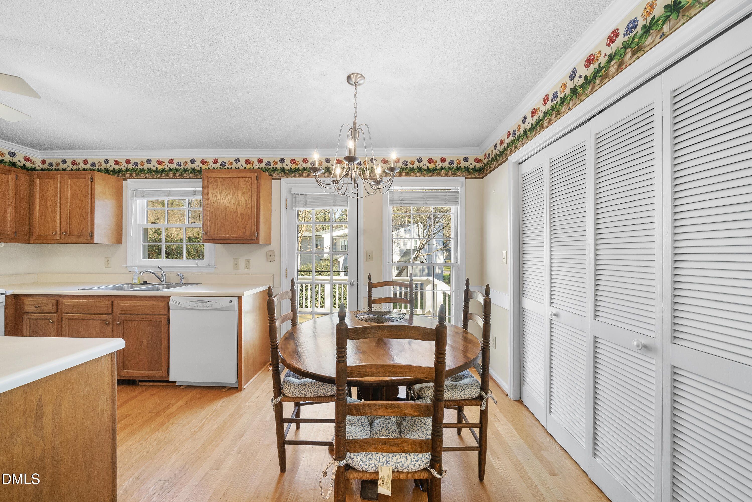 7104 Kinross Drive Raleigh, NC 27613 - Photo 18 of 38 a very nice looking dining room with a large window