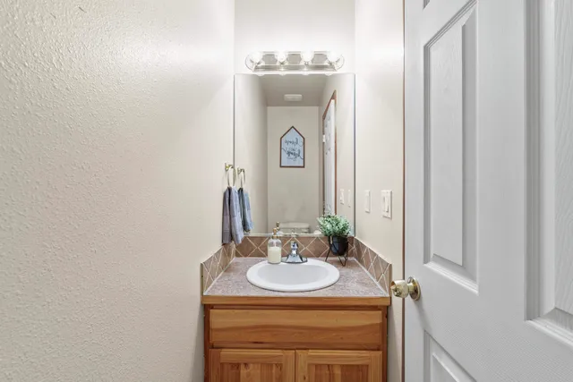 $625,000 | 10725 East Broadway Avenue, Spokane Valley, WA 99206