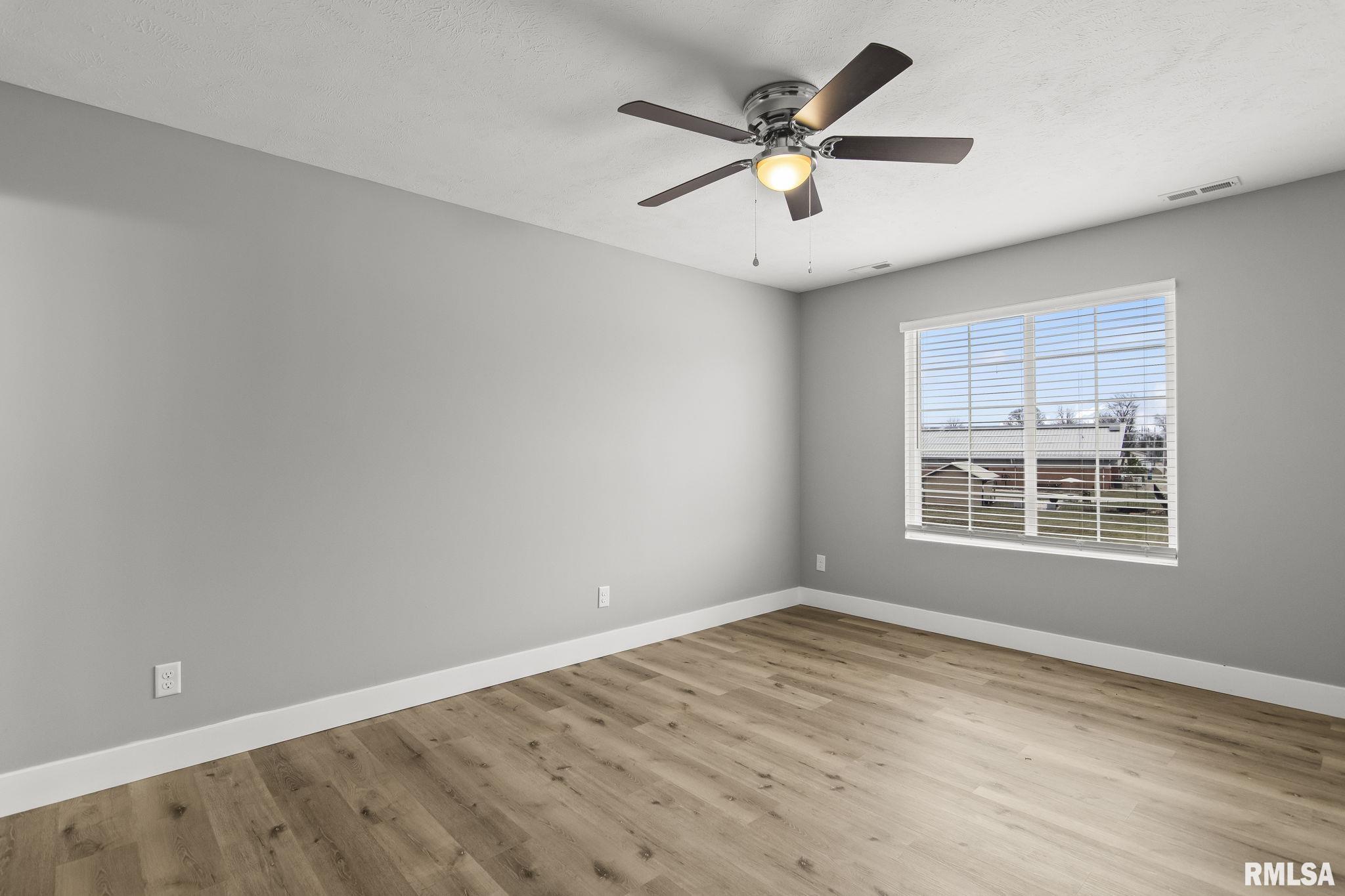 235 Lester Street Williamsville, IL 62693 - Photo 24 of 53