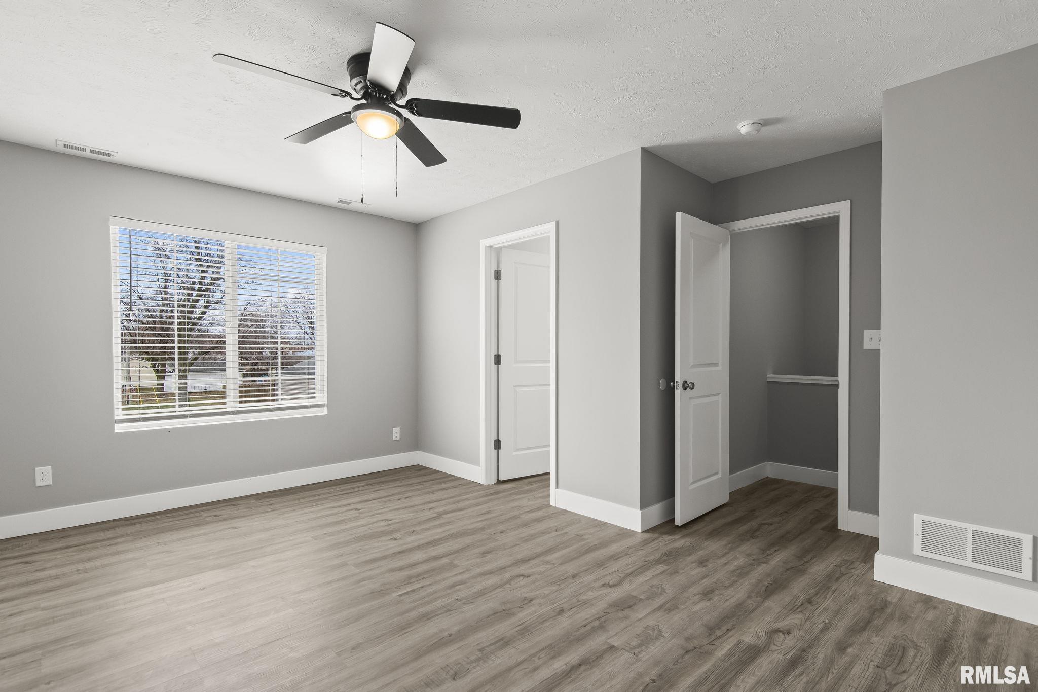 235 Lester Street Williamsville, IL 62693 - Photo 28 of 53