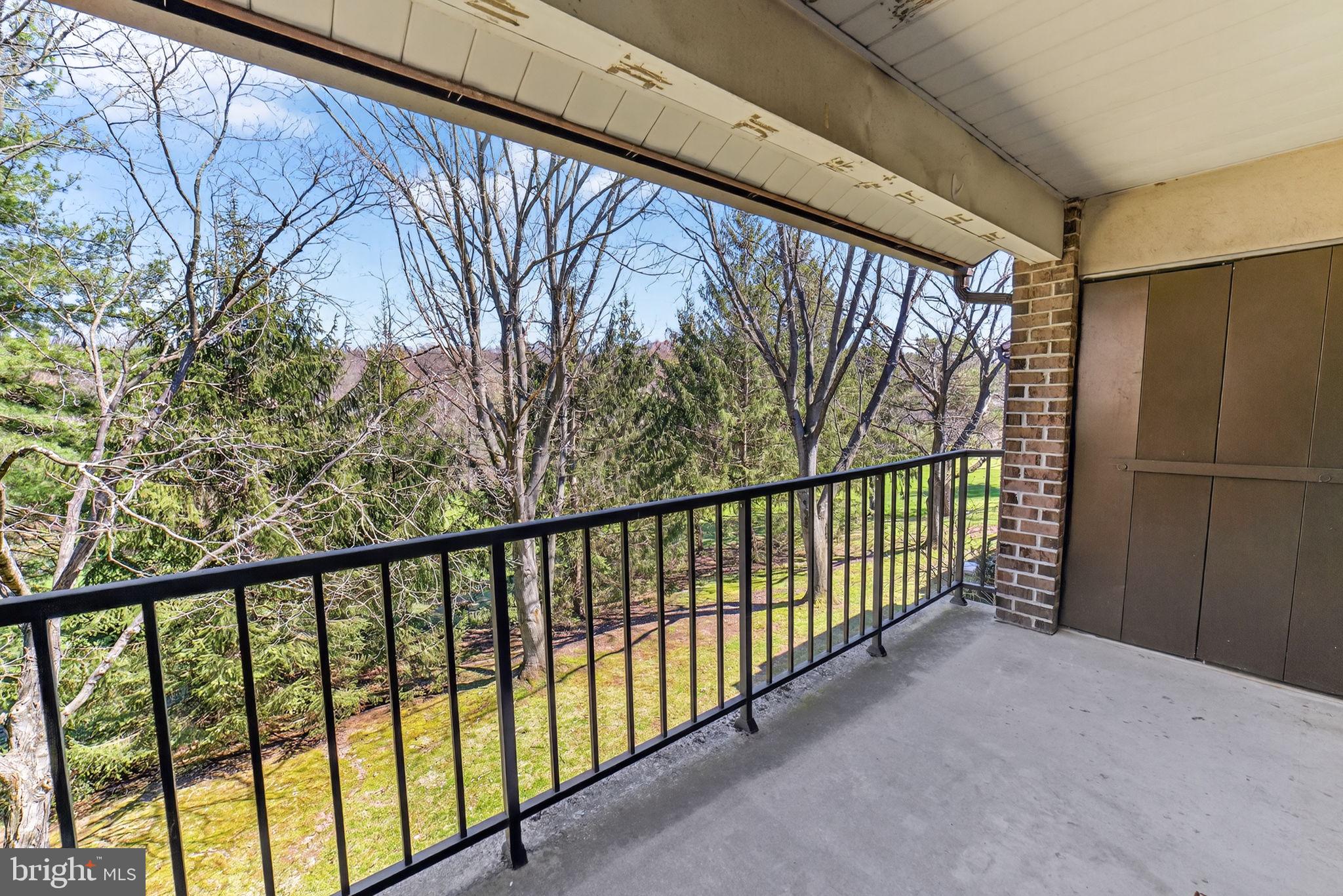 12 Fairway Road Reading, PA 19607 - Photo 2 of 20