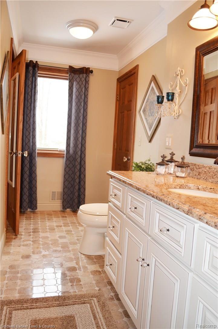 5979 Bordman Road Dryden, MI 48428 - Photo 21 of 47 Bath.jpg