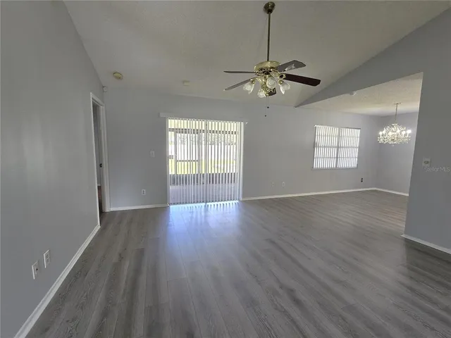 $2,095 | 2020 Rudder Drive, Valrico, FL 33594