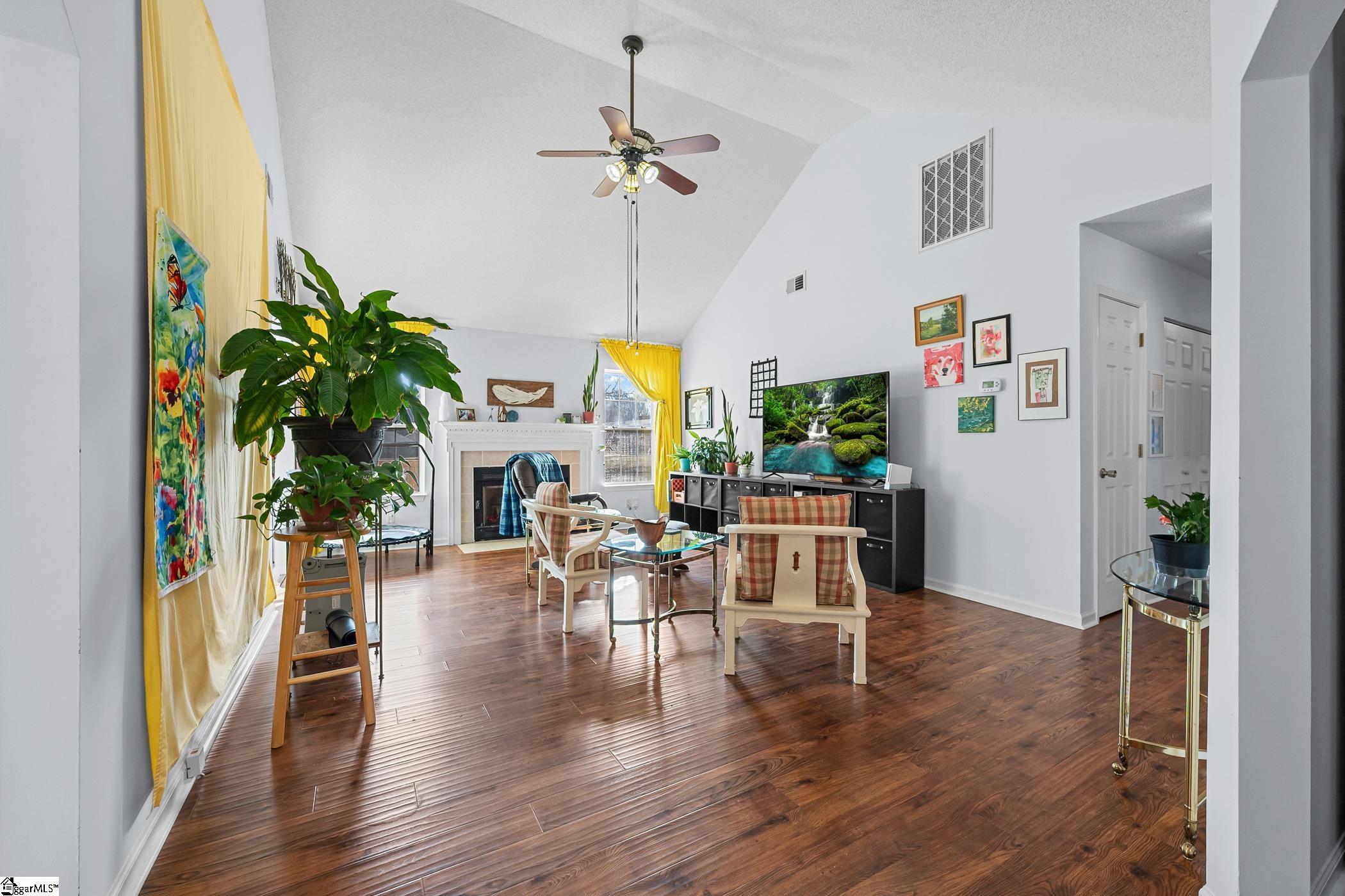 42 Stevenson Road Taylors, SC 29687 - Photo 9 of 41