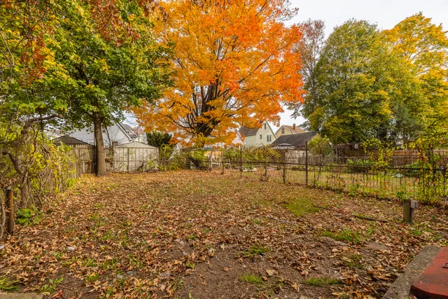 $2,300 | 400 East Avenue, Bridgeport, CT 06610