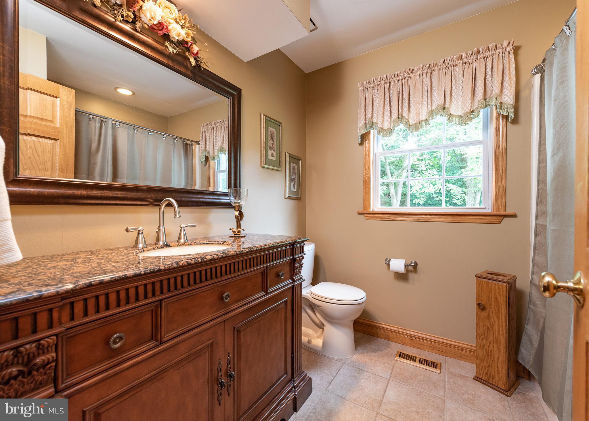 1705 Perry Cove Road Pasadena, MD 21122 - Photo 19 of 34 Full Bath