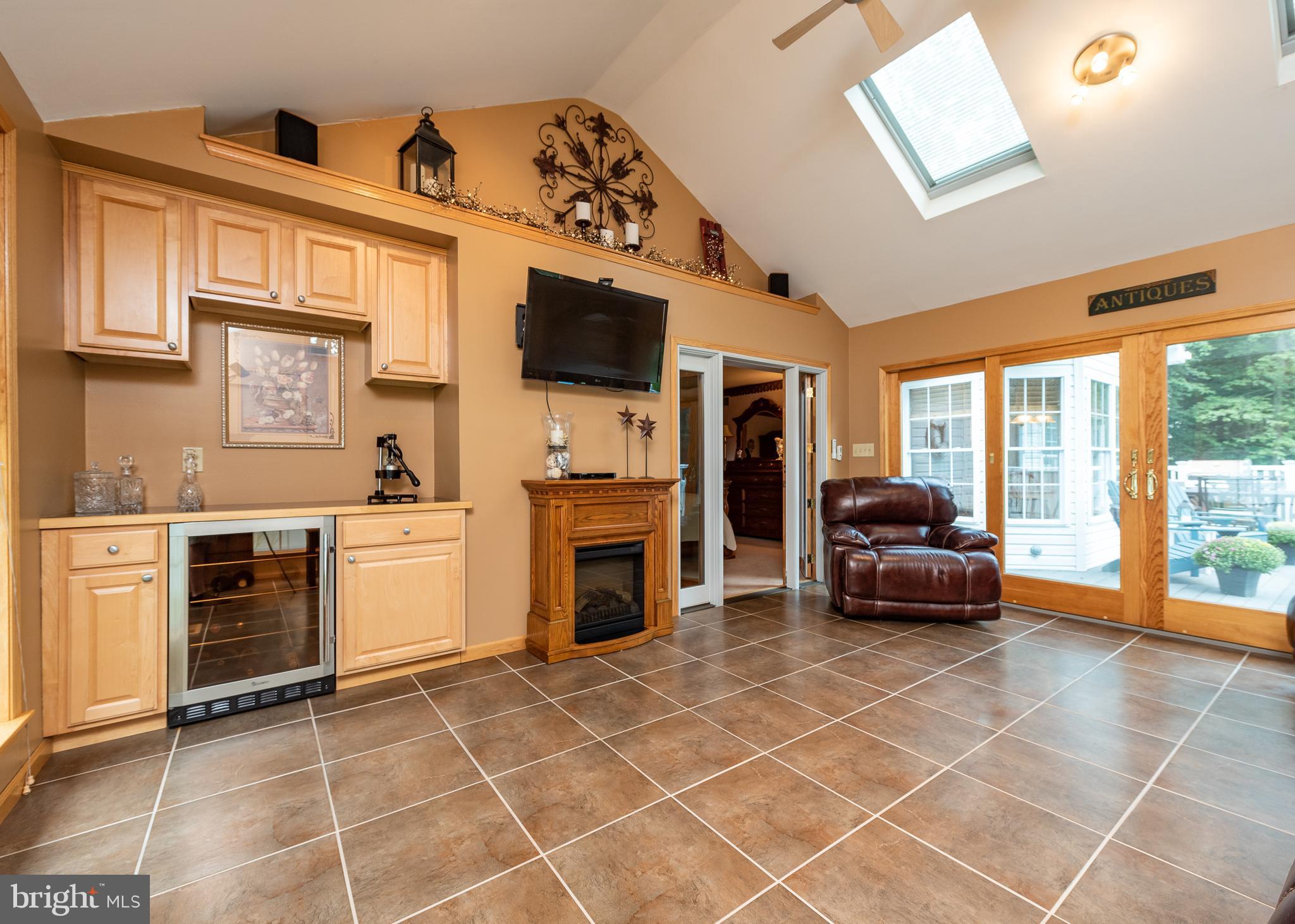 1705 Perry Cove Road Pasadena, MD 21122 - Photo 24 of 34 SunRoom