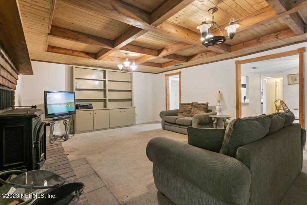 1422 Jr Road Jacksonville, FL 32218 - Photo 18 of 37 Living Room