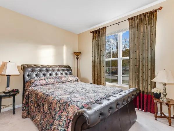 $479,000 | 2805 Bond Circle, Unit 2805, Naperville, IL 60563