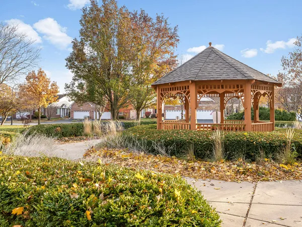 $479,000 | 2805 Bond Circle, Unit 2805, Naperville, IL 60563