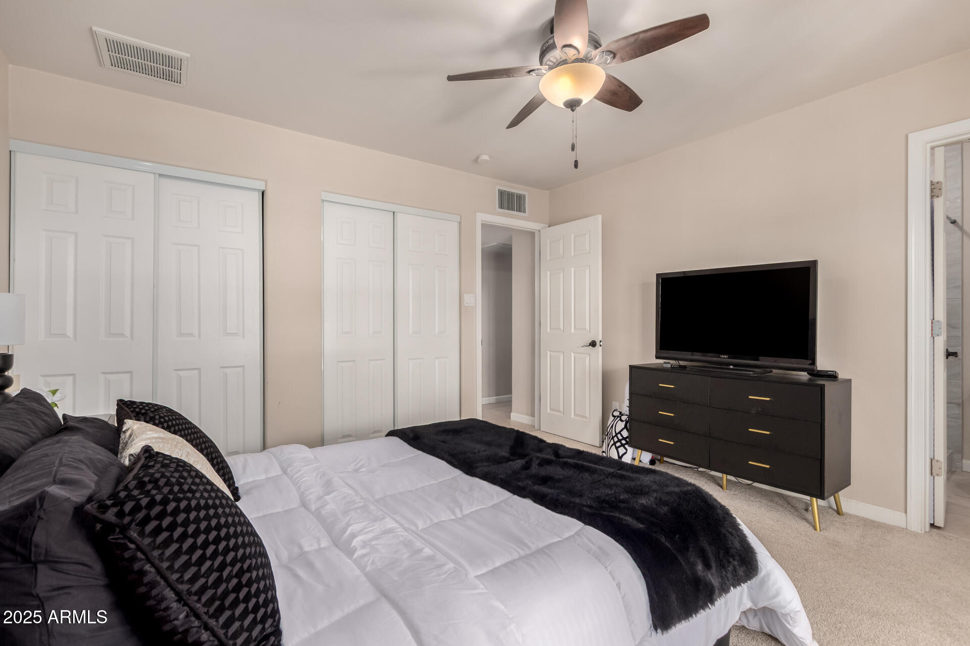 3301 East Sharon Drive Phoenix, AZ 85032 - Photo 18 of 53 18 - Sharon 3301