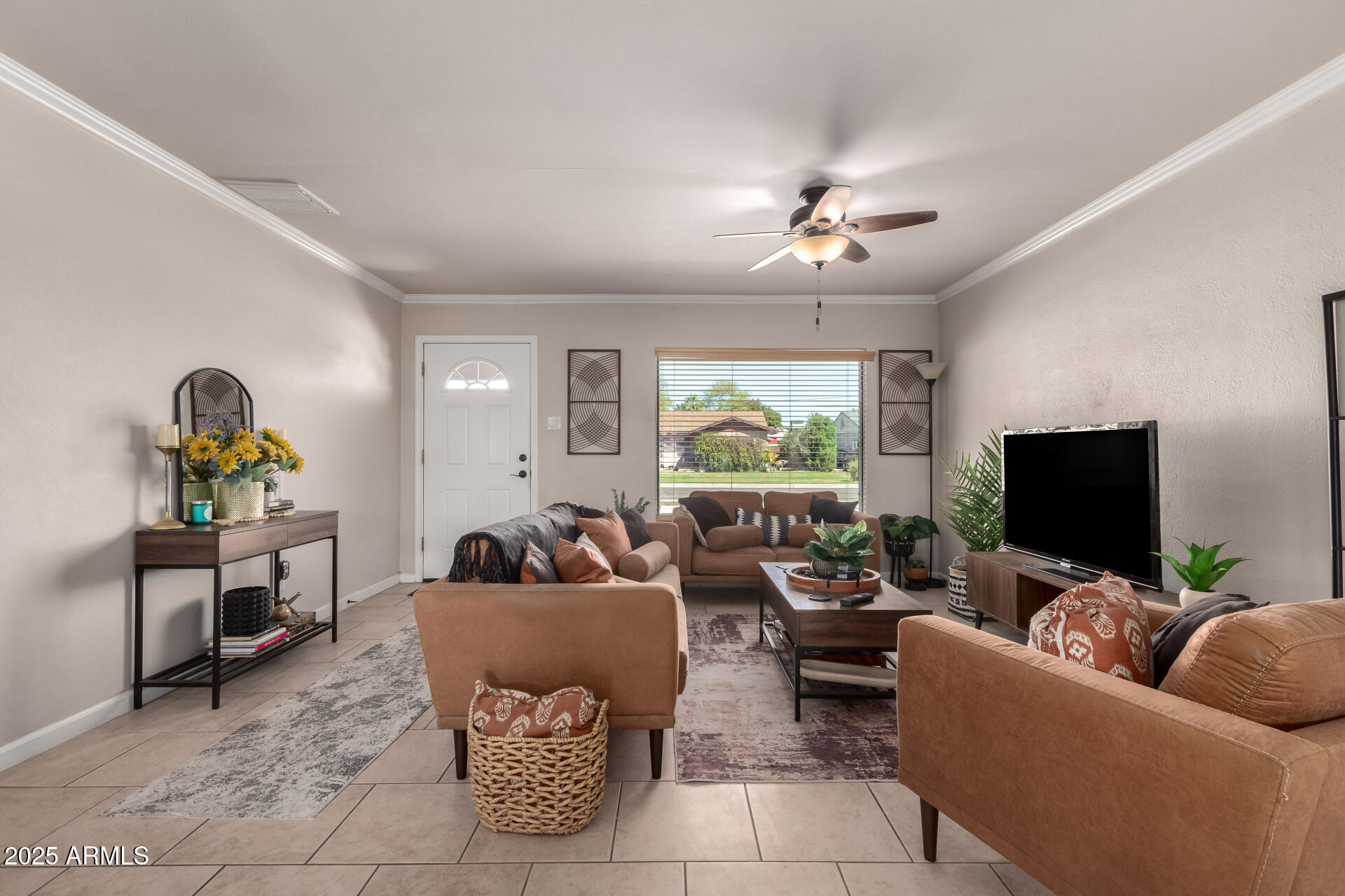 3301 East Sharon Drive Phoenix, AZ 85032 - Photo 8 of 53 08 - Sharon 3301