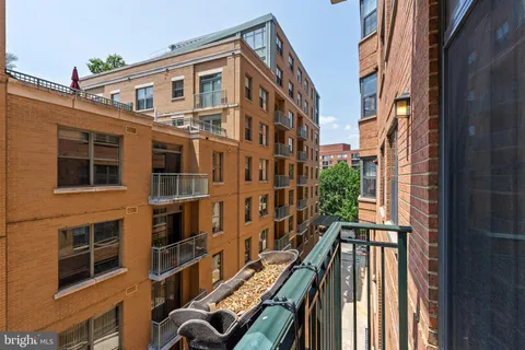 $435,000 | 1111 25th Street Northwest, Unit 502, Washington, DC 20037