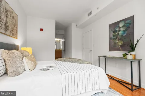 $435,000 | 1111 25th Street Northwest, Unit 502, Washington, DC 20037