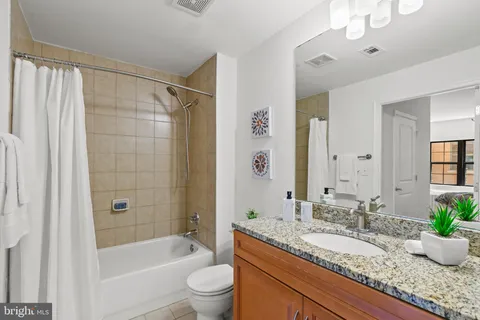 $435,000 | 1111 25th Street Northwest, Unit 502, Washington, DC 20037