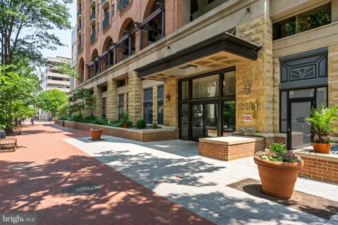 $435,000 | 1111 25th Street Northwest, Unit 502, Washington, DC 20037