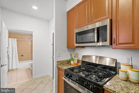 $435,000 | 1111 25th Street Northwest, Unit 502, Washington, DC 20037