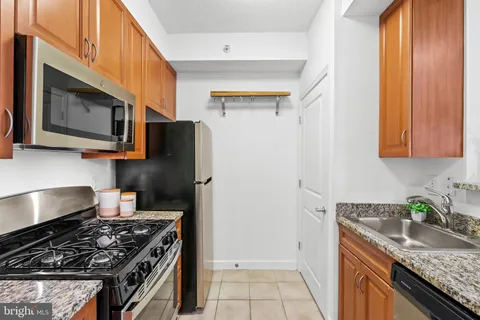 $435,000 | 1111 25th Street Northwest, Unit 502, Washington, DC 20037