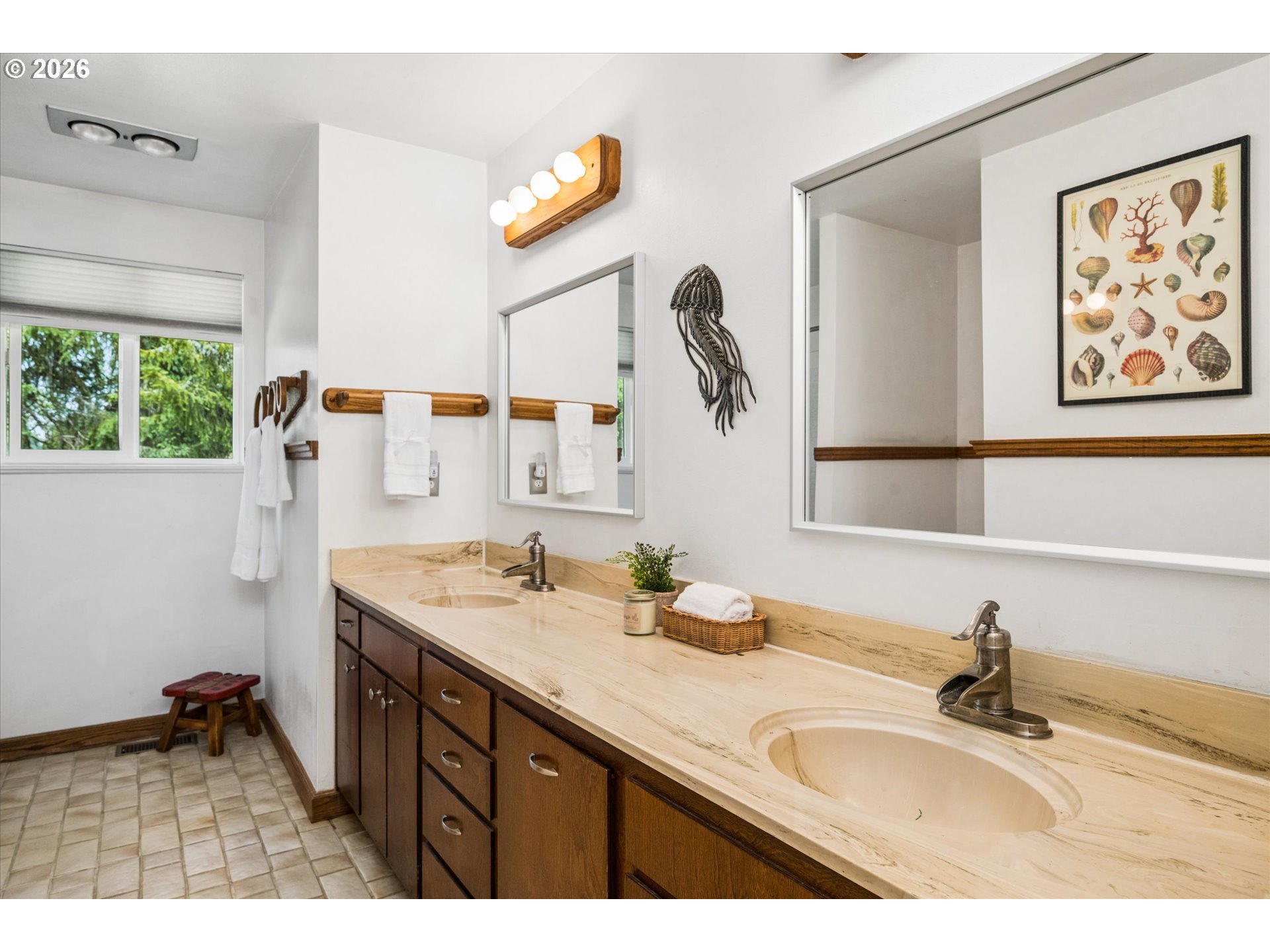 82086 Lost Creek Road Dexter, OR 97431 - Photo 21 of 42 Bathroom
