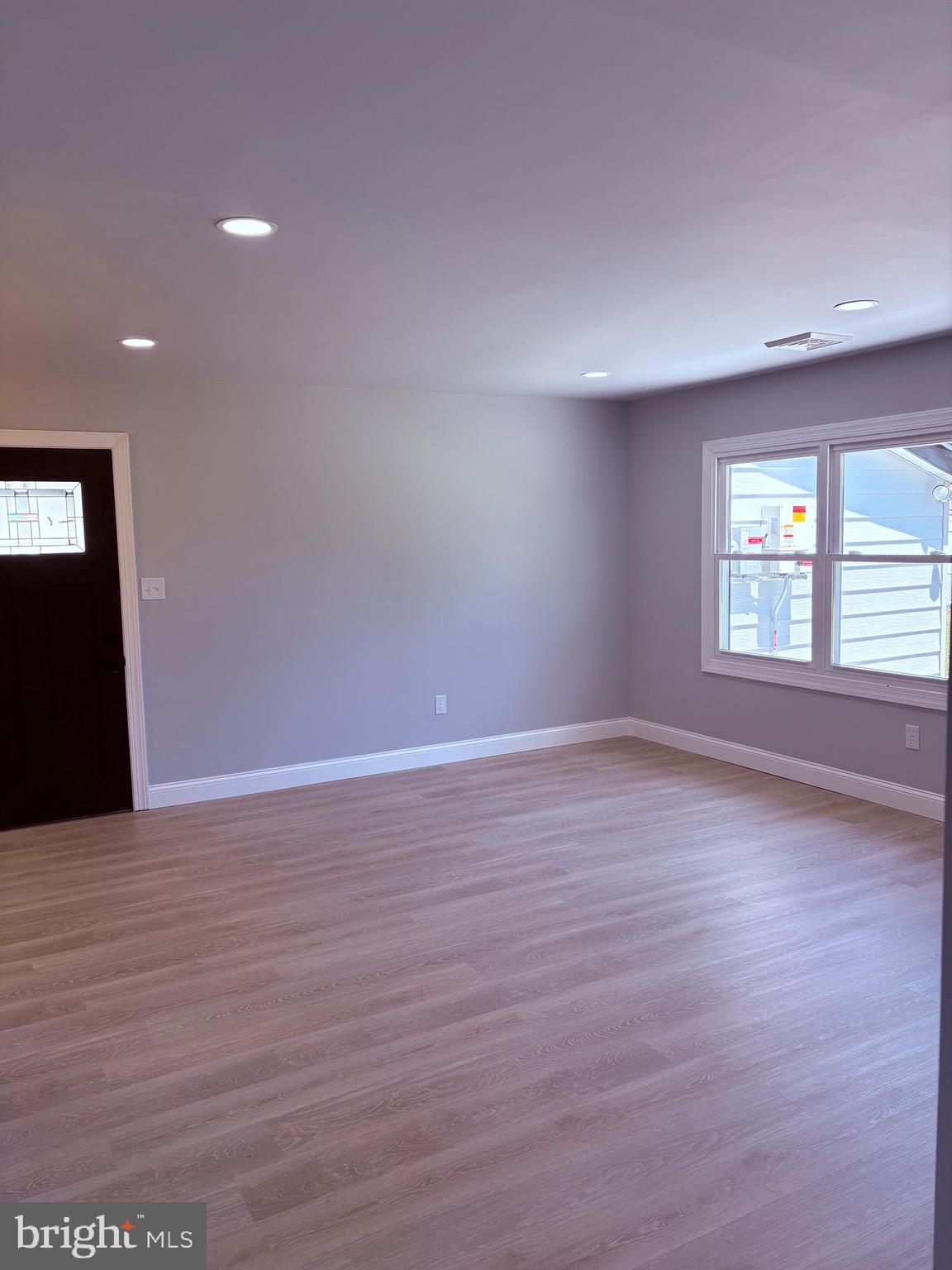 20 Miniature Lane Willingboro, NJ 08046 - Photo 9 of 29 Living room