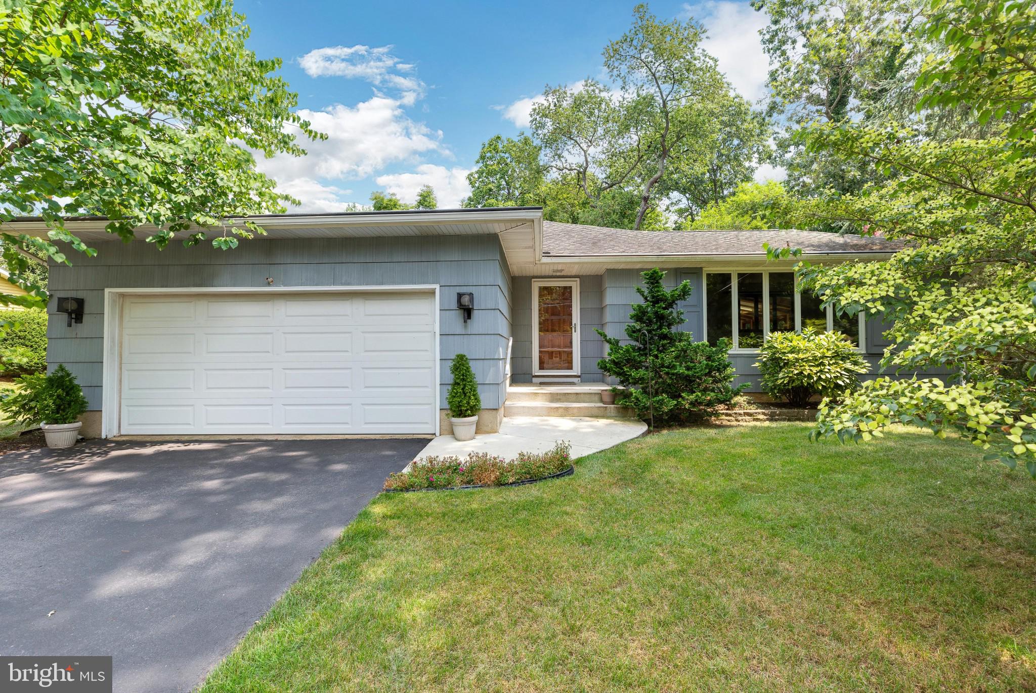 609 Vassar Avenue Pitman, NJ 08071 - Photo 2 of 43