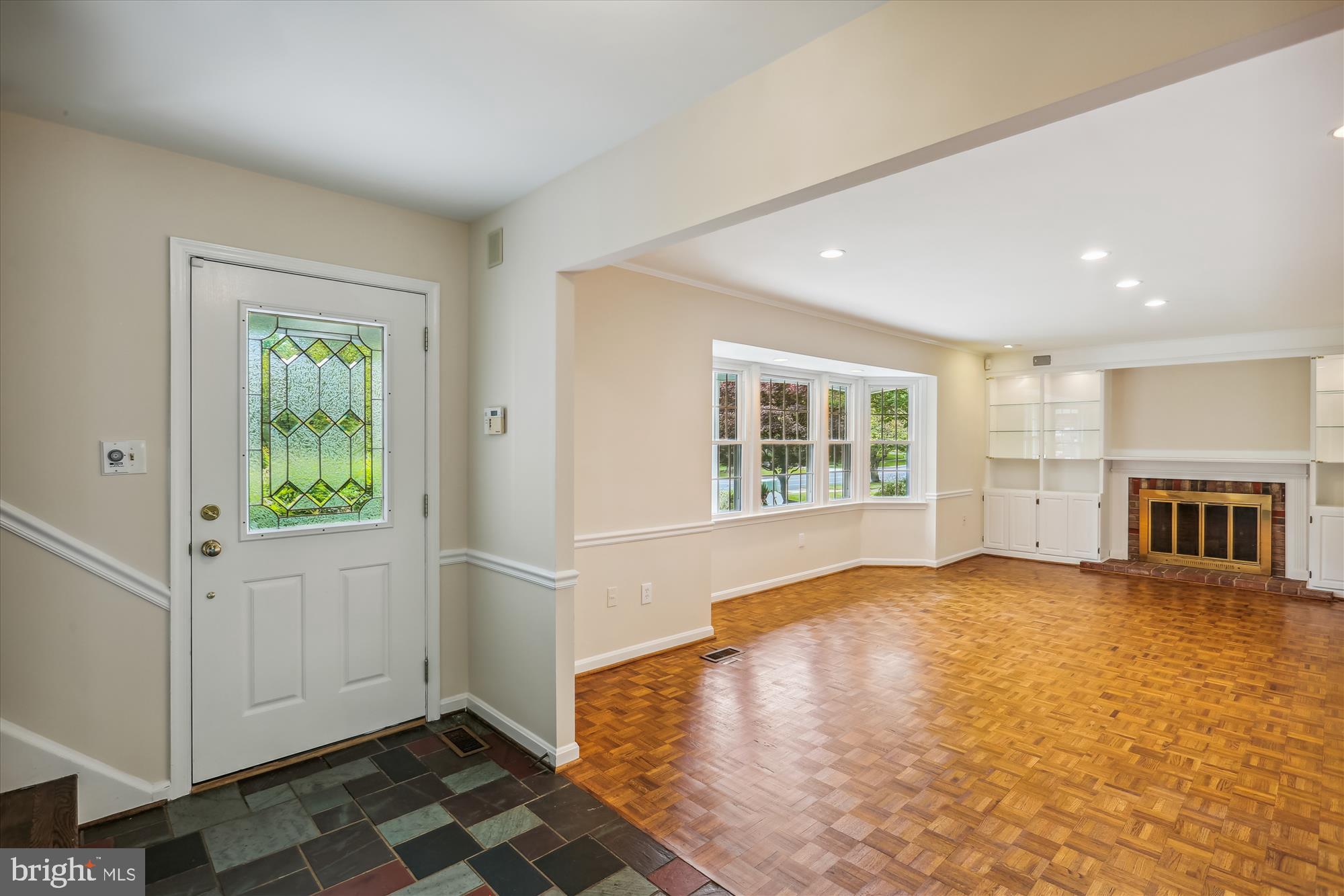 2709 Hewitt Avenue Silver Spring, MD 20906 - Photo 13 of 48 Foyer
