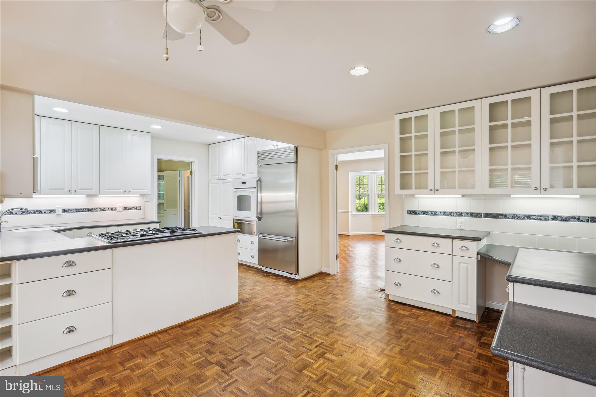 2709 Hewitt Avenue Silver Spring, MD 20906 - Photo 21 of 48 Breakfast Area