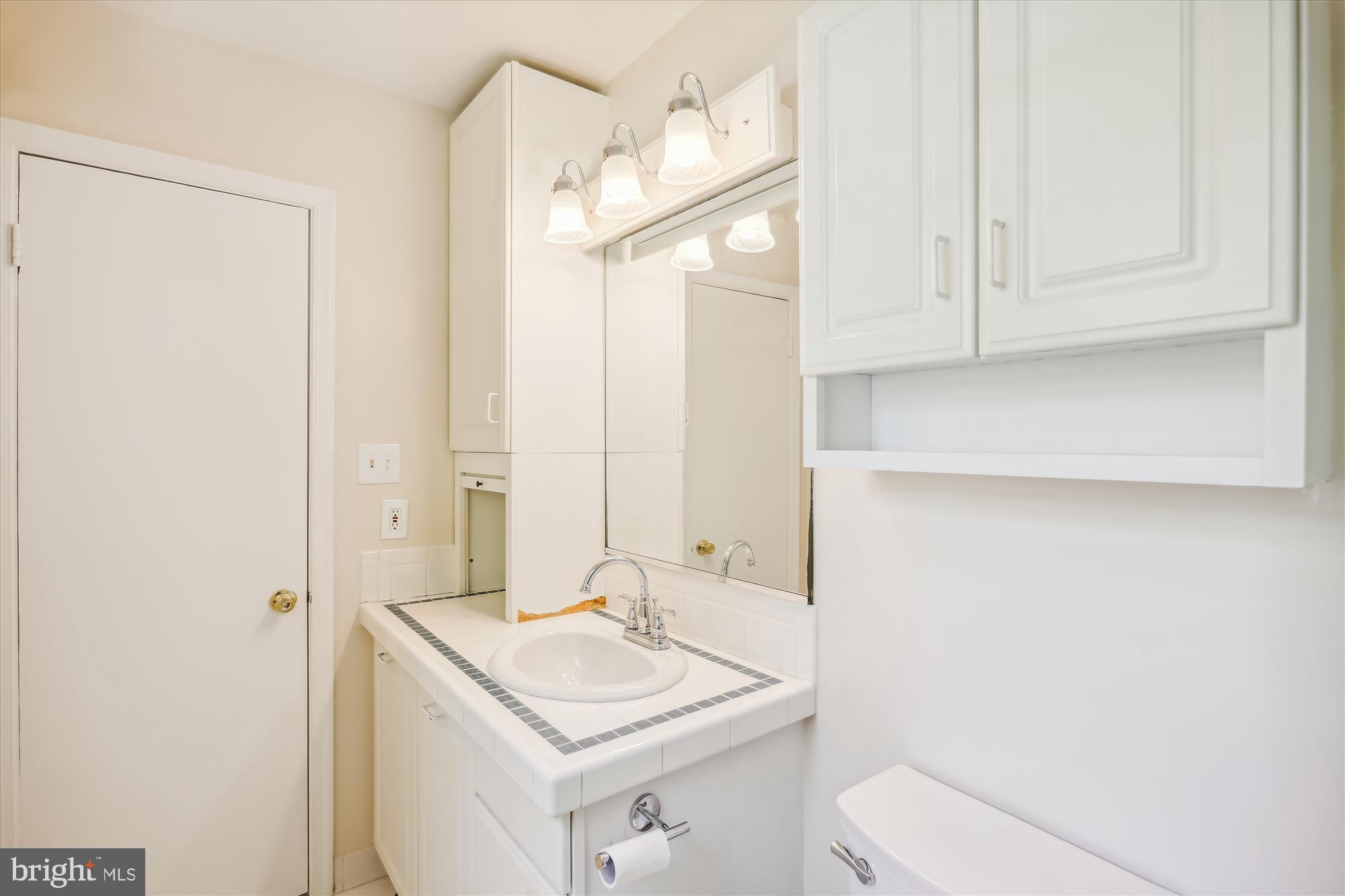 2709 Hewitt Avenue Silver Spring, MD 20906 - Photo 27 of 48 Primary Bath