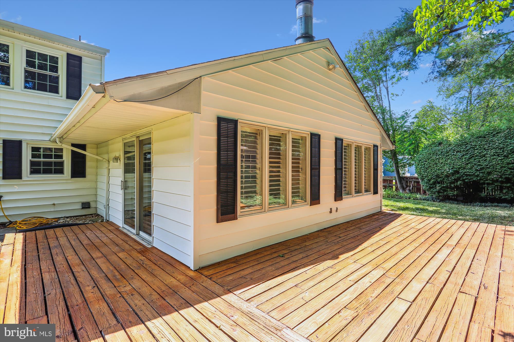 2709 Hewitt Avenue Silver Spring, MD 20906 - Photo 38 of 48 Deck