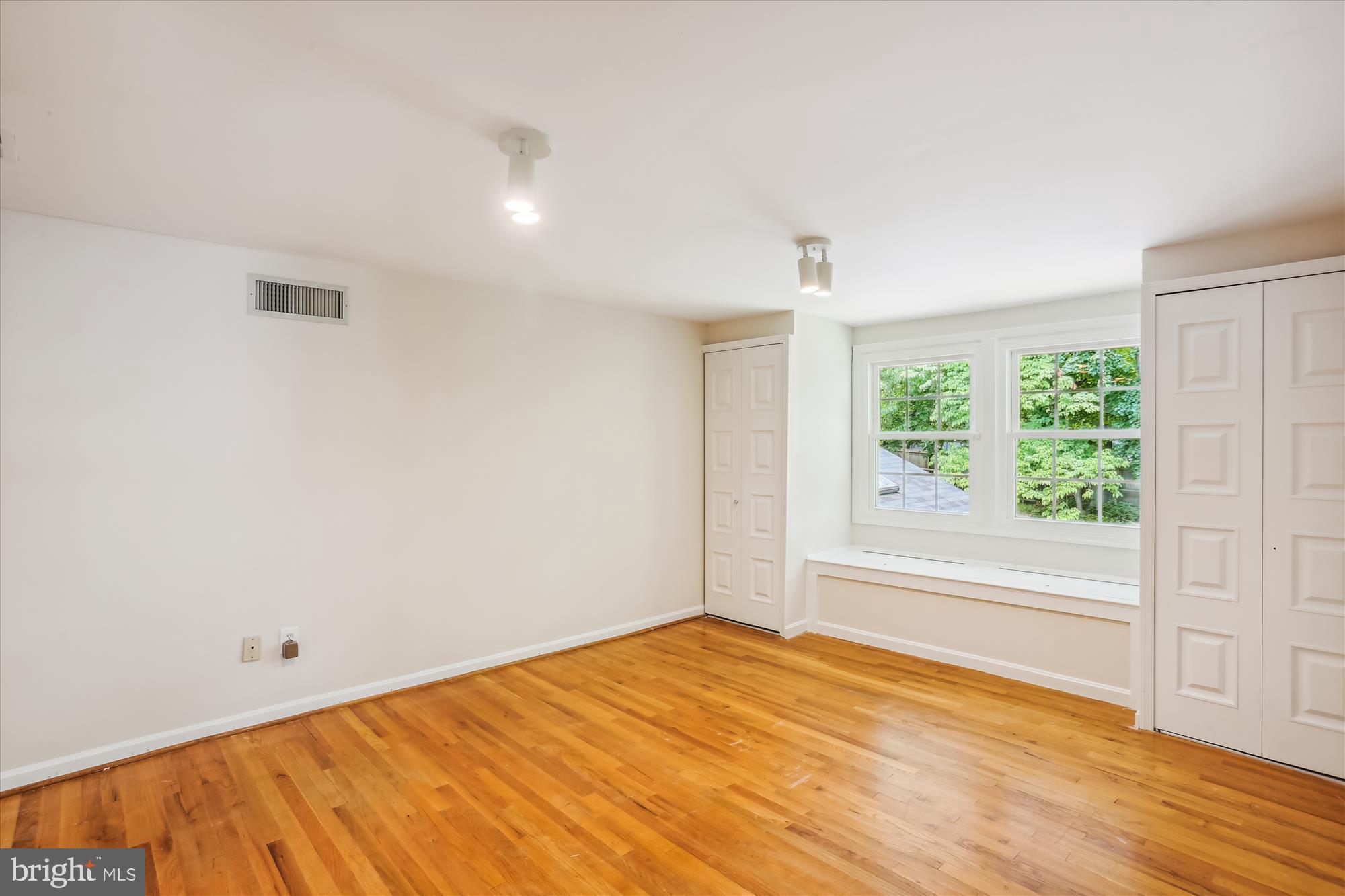 2709 Hewitt Avenue Silver Spring, MD 20906 - Photo 43 of 48 Upper Bedroom
