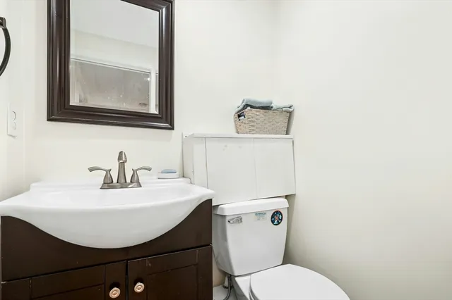 $475,000 | 89 Lakeview Avenue, Bellingham, MA 02019