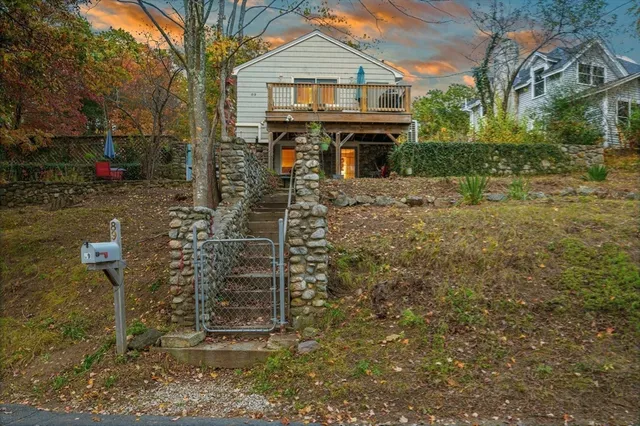 $475,000 | 89 Lakeview Avenue, Bellingham, MA 02019