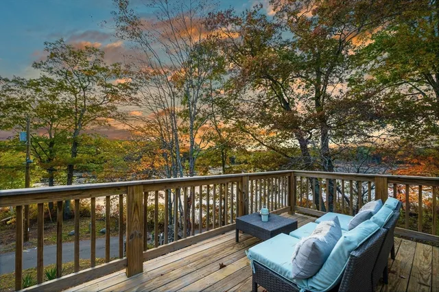 $475,000 | 89 Lakeview Avenue, Bellingham, MA 02019