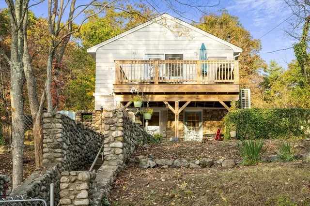 $475,000 | 89 Lakeview Avenue, Bellingham, MA 02019