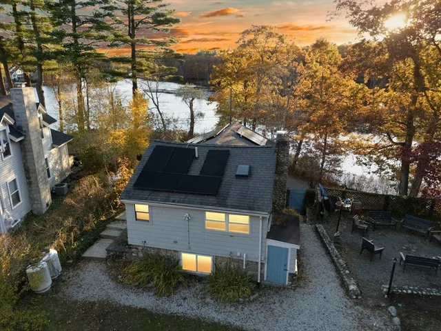 $475,000 | 89 Lakeview Avenue, Bellingham, MA 02019