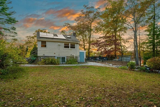 $475,000 | 89 Lakeview Avenue, Bellingham, MA 02019