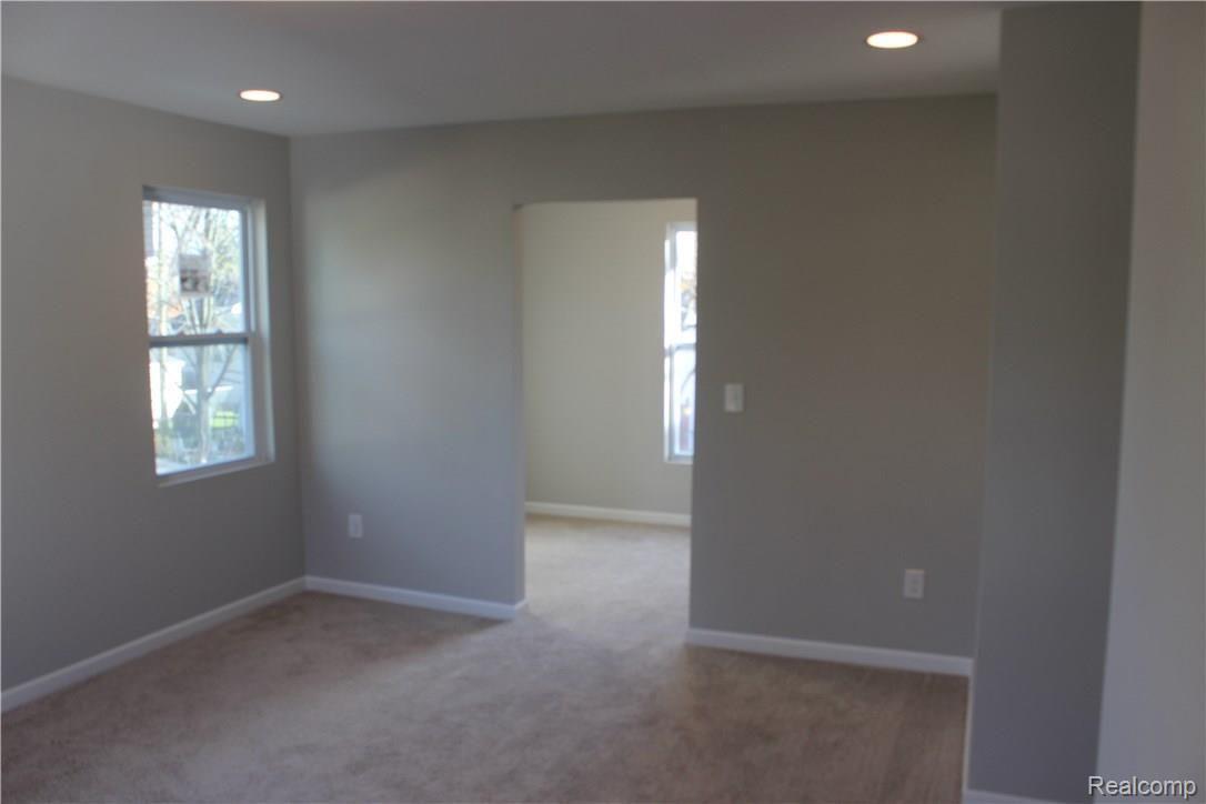1574 Cambridge Road Berkley, MI 48072 - Photo 18 of 27 IMG_3200.jpg